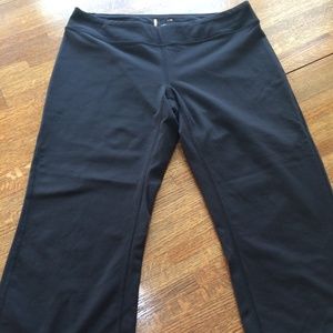 LUCY Capri with Back Slit Black  Large